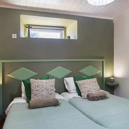 Holiday home Casa Das Camelias Tortas Castanheira de Pera