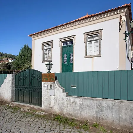Casa Das Camelias Tortas Holiday home
