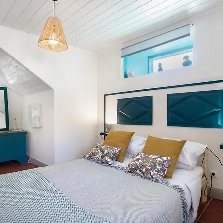 Casa Das Camelias Tortas Holiday home Castanheira de Pera